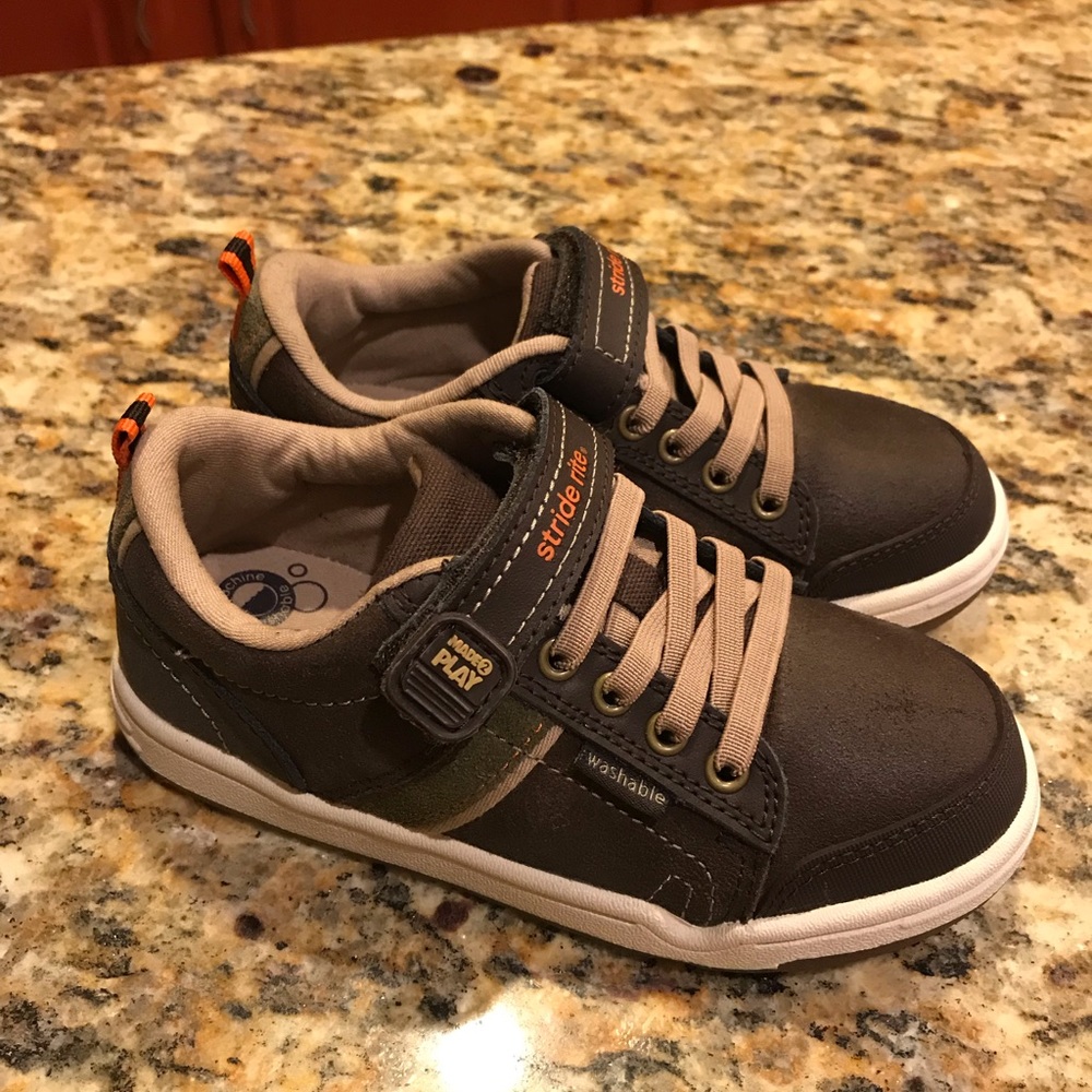 Brand new toddler boys Stride Rite shoes